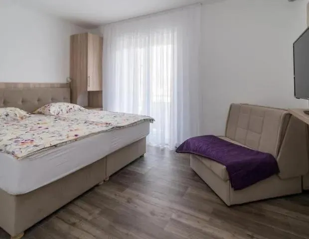 Mama Mia Apartmani Malinska Apartment