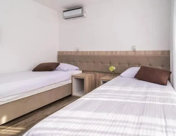Mama Mia Apartmani Malinska