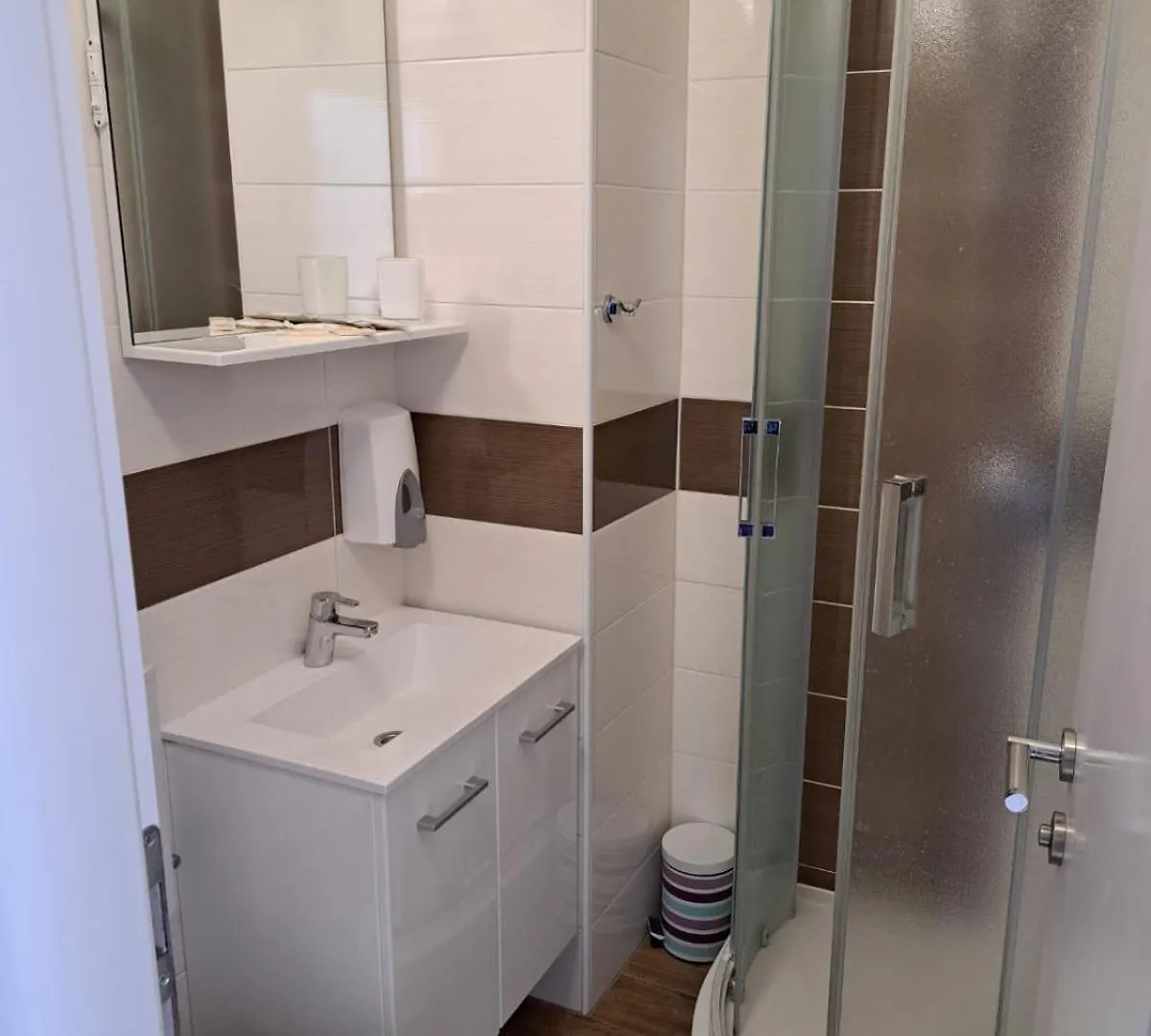 Mama Mia Apartmani Malinska Apartment